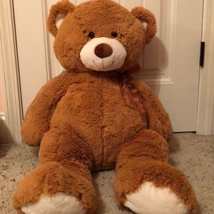 BIG STUFFED ANIMAL BEAR